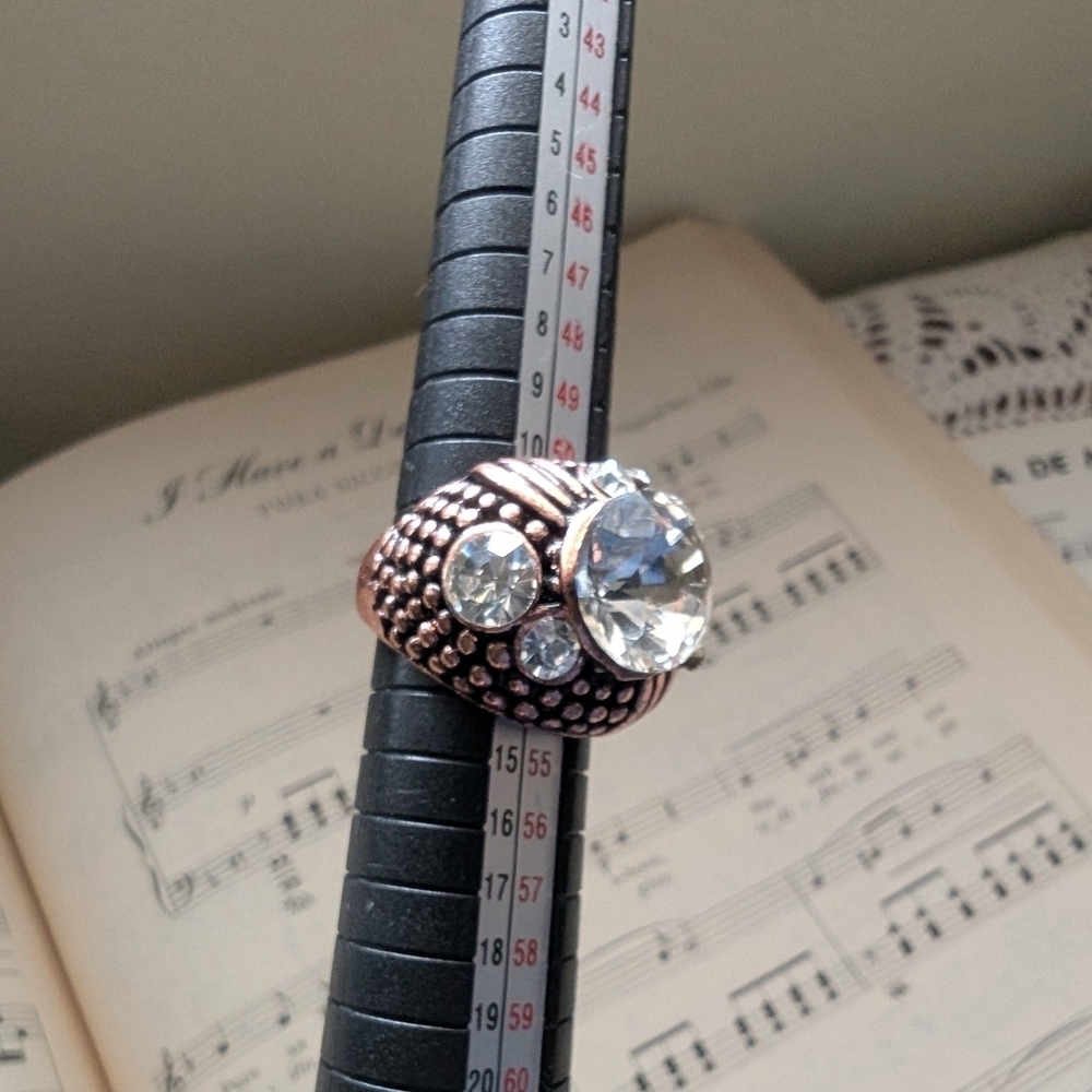 Crystal And Copper Statement Ring - Picture 4 of 8
